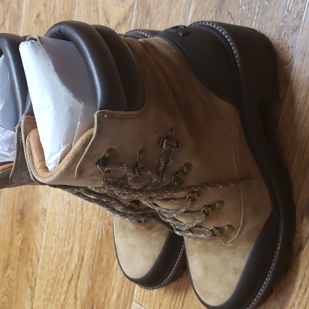 Tory Burch Lug sole ankle boots Size 10 1/2 - Picture 6 of 16